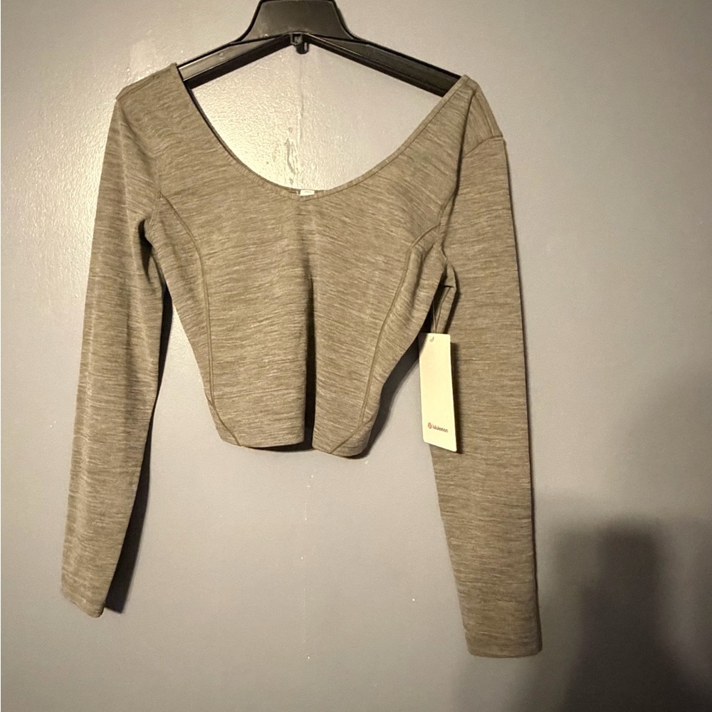 Lululemon Align Long Sleeve Cropped Top – Women’s Athletic Yoga Shirt